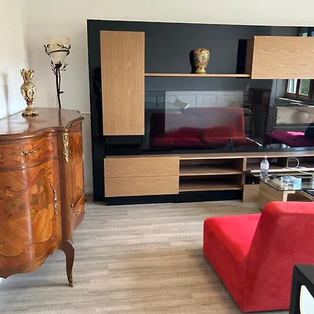 Le Style Haussmannien 아파트 Tramelan